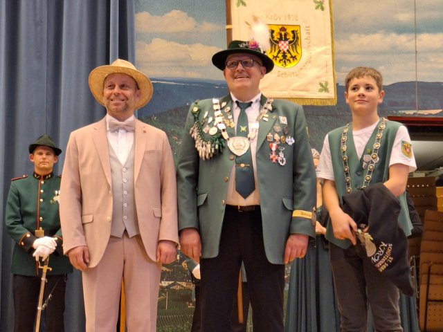 2024 Roland Köhnlein & Bastian Welker mit Prinz Nico Schneiders